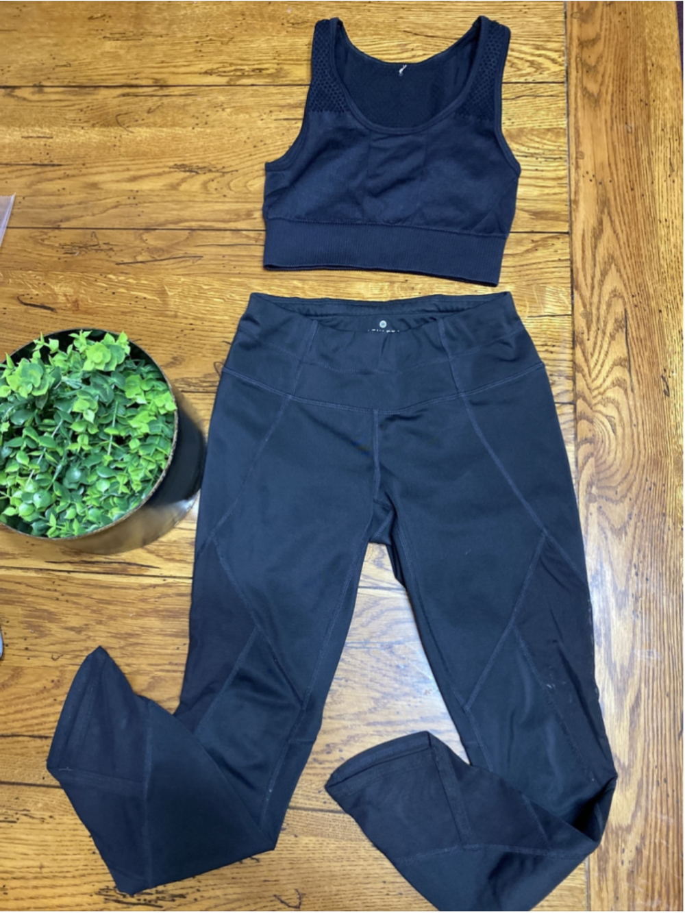athleta Aura Sonar Capri Leggings Pants Black Mesh Women's Size XXS.